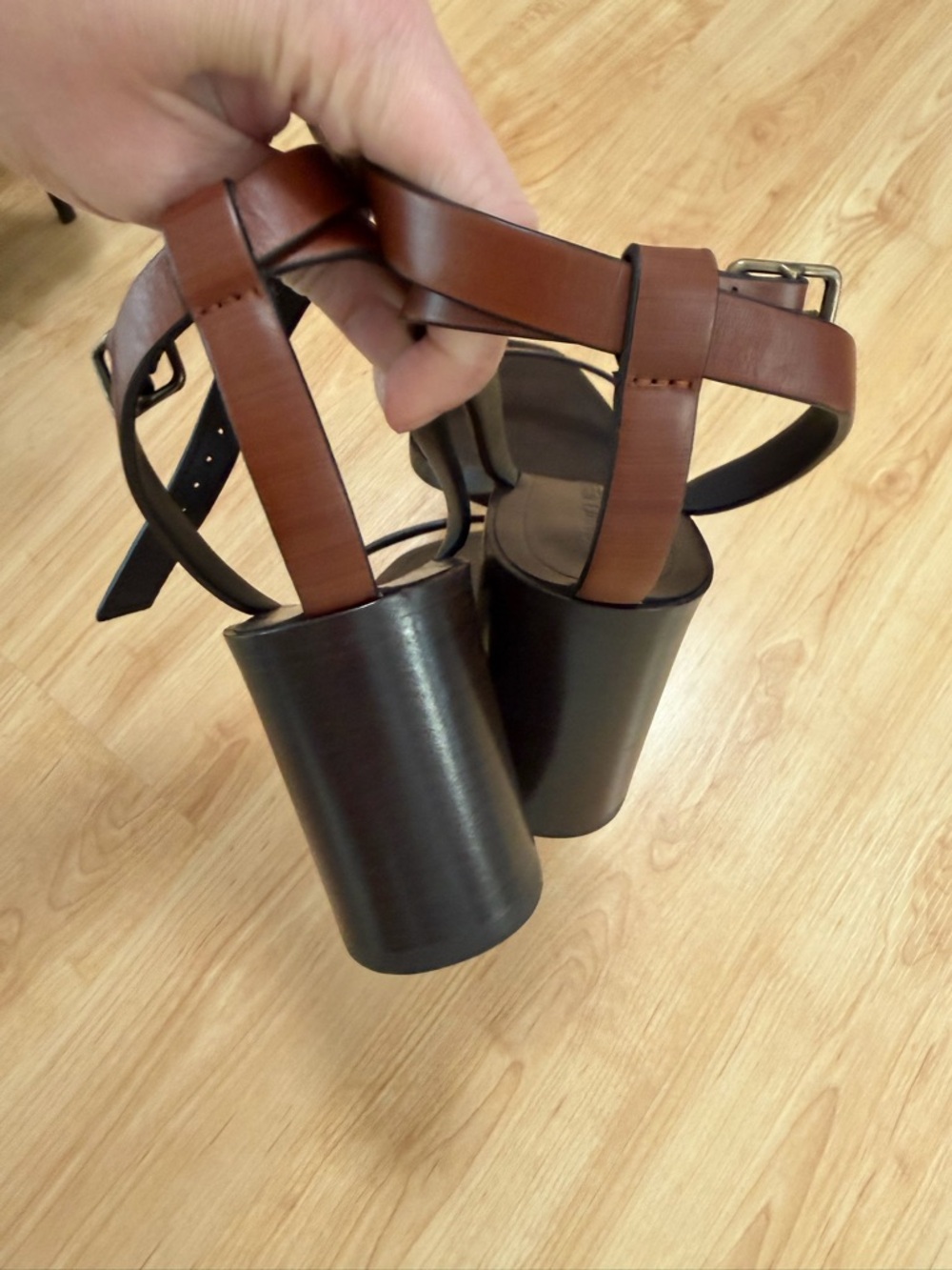 Saint Laurent Black and Brown Leather Ankle-Strap Square-Toe Sandals - Picture 4 of 8